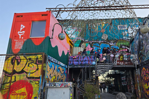 Munich Old Town Walk & Stencil Art Workshop English & German Tour (Bilingual)