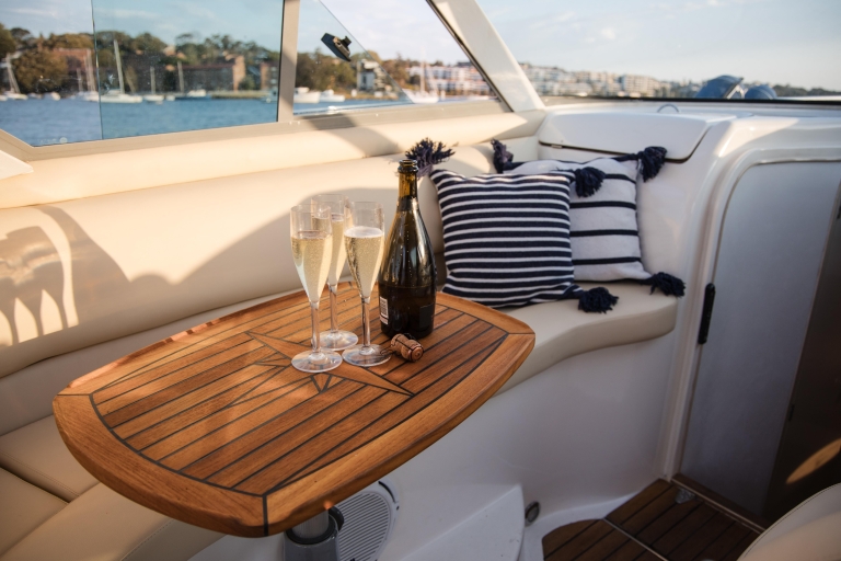 Sydney: Private Sunset Cruise mit Wein für bis zu 12 GästePrivate Luxus-Sonnenuntergangs-Kreuzfahrt für bis zu 12 Gäste