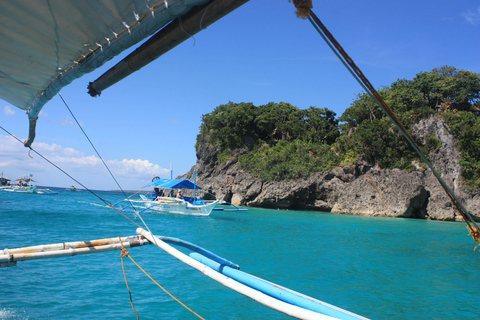 Boracay Island Hopping with Standard Boodle Fight Lunch