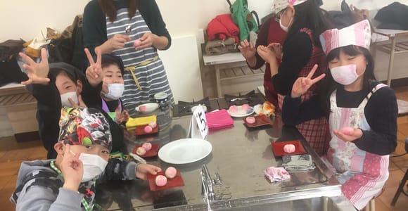 Kyoto: Arashiyama Highlights with Wgashi Making Workshop