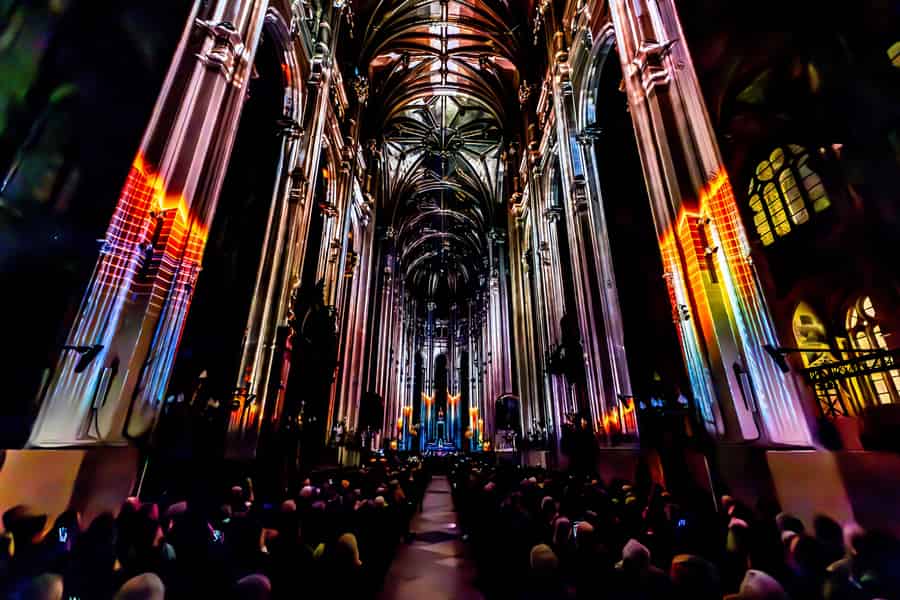 Paris: "Luminiscence" Immersive Sound and Light Show Ticket. Foto: GetYourGuide