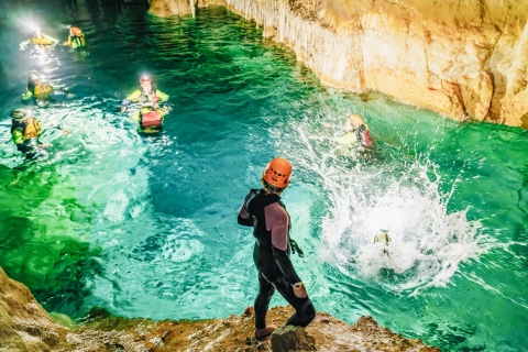 Majorka: półdniowa przygoda w morskich jaskiniach