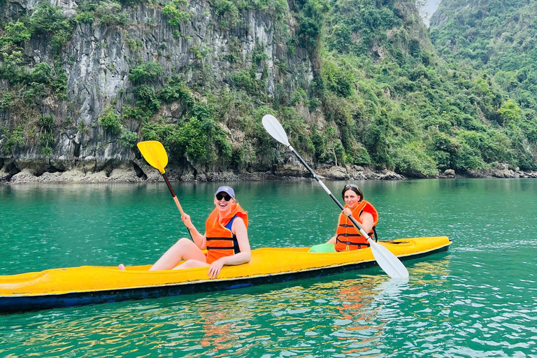 2-tägige Ha Long Bay Island Cruise Tour mit einem 3-Sterne-Kreuzfahrtschiff