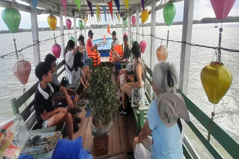 Hoi An Private Lantern Cruise by Romantic Sunset/Night HoiAn Lantern Cruise Private/Sunset/Sunrise/Lighting Lantern