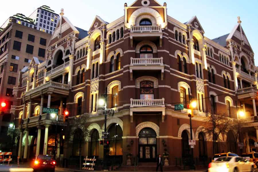 Paranormale Kneipentour im Stadtzentrum von Austin. Foto: GetYourGuide