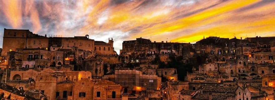 Matera : visite à pied avec entrées dans la grotte et l'église