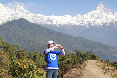 Pokhara: Una notte in campeggio, con falò al campo australiano