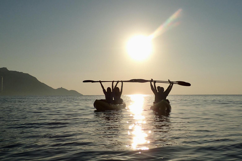 Benidorm: Guided Kayak Tour with Snorkeling and Photos