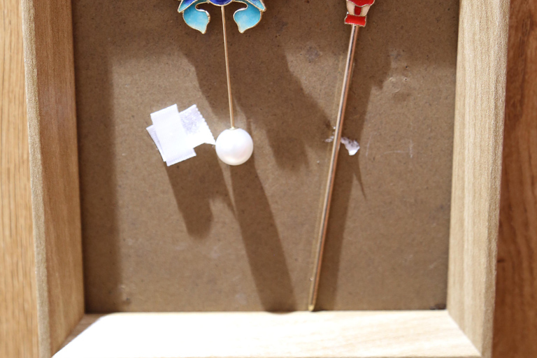 Shanghai: Mother-of-Pearl Jewelry Workshop