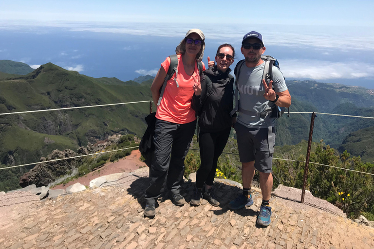 Madeira: Guided Peak Crossing: Pico do Arieiro to Pico Ruivo