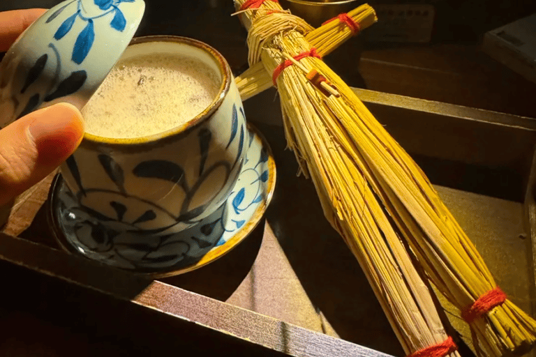 Hangzhou Nightlife: Historic Bar, Live & Local Market