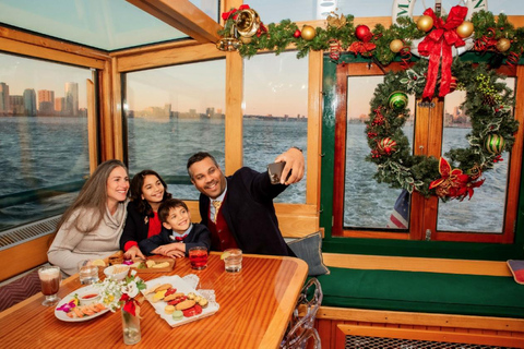 Manhattan Holiday Yacht Cruise with Jazz, Cocoa & Carols Evening Departures