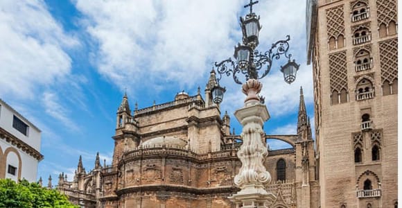 Seville: Highlights Walking Tour in German