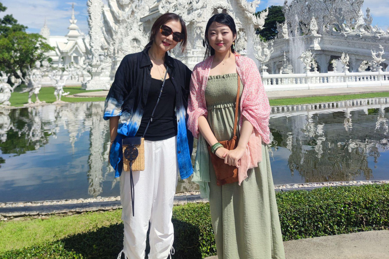 Chiangrai : Half Day Tour 3 Famous Temples / (Private tour)