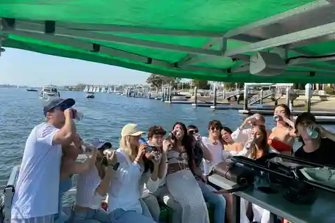 Newport Beach Paddle Pub-oplevelse for op til 16 personer