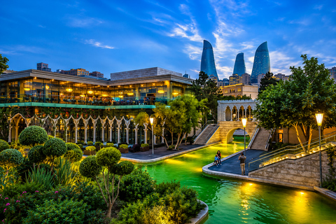 Baku: Evening City Tour with Lights & Panoramic Views