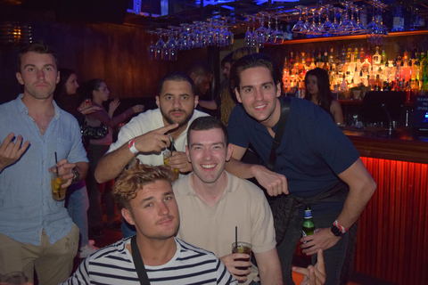 Cardiff: Pub Crawl de despedida de solteiro particular com bebidas gratuitas