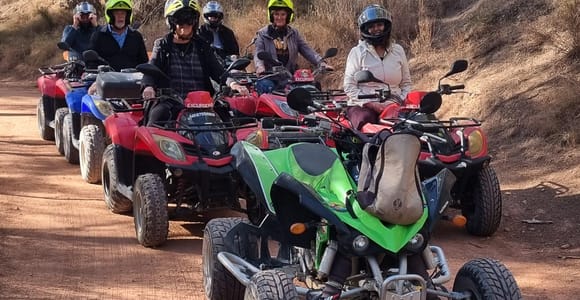 Benidorm: Zweisitzige Quad-Tour durch den Dschungel und die Berge 1,5 Stunden