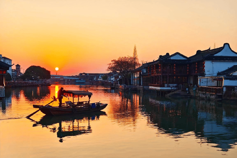 From Shanghai: Zhujiajiao Water Town Tour with Hotel Pickup