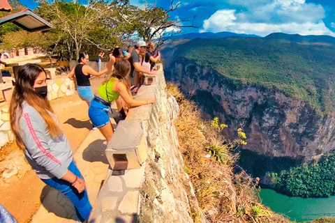 From San Cristóbal: Sumidero Canyon & Chiapa de Corzo Tour Martes Cañon Tour in English