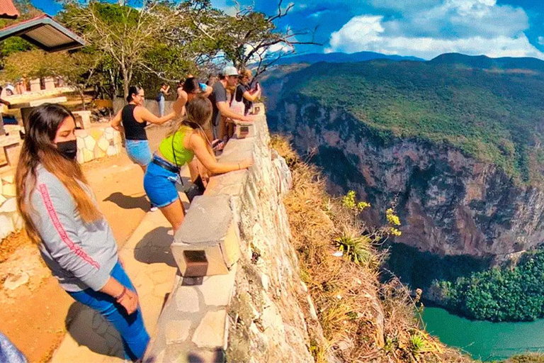 From San Cristóbal: Sumidero Canyon & Chiapa de Corzo Tour Martes Cañon Tour in English