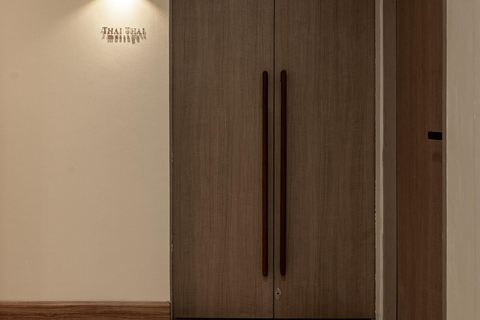 Bangkok: ThaiThai Massage near BTS Asok (Sukhumvit 25) Coconut Aromatherapy Oil Massage (90 Min)