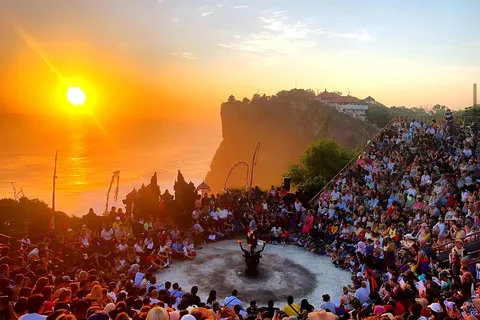 Bali : temple uluwatu et danse du feu kecak, tout compris