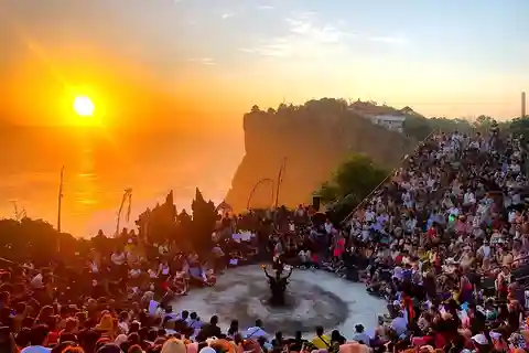 Bali : temple uluwatu et danse du feu kecak, tout compris