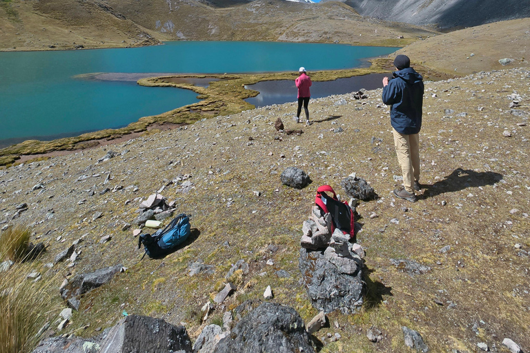 Balade à cheval dans l&#039;Ausangate et les 7 lacs - Journée complète - En groupeÉquitation à Ausangate 7 Lacs, journée complète - En groupe