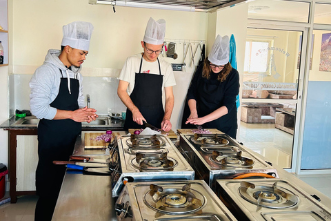 Katmandú: Clase de cocina nepalí con recogida en el hotel