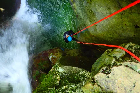 Entdeckung des oberen Teils der Furon-Schlucht