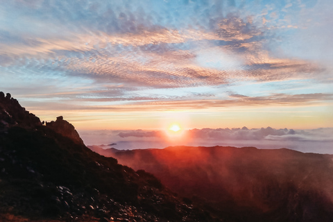 De Funchal: Nascer do sol no Pico do Arieiro com café da manhãExcursão Compartilhada