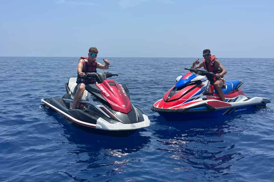 Santa Ponsa: Jetski-Rennstrecke. Foto: GetYourGuide Santa Ponsa: Jetski-Rennstrecke. Foto: GetYourGuide