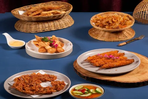 Bangkok: Whale Klang Krung by Na Klongwan F&B Packages
