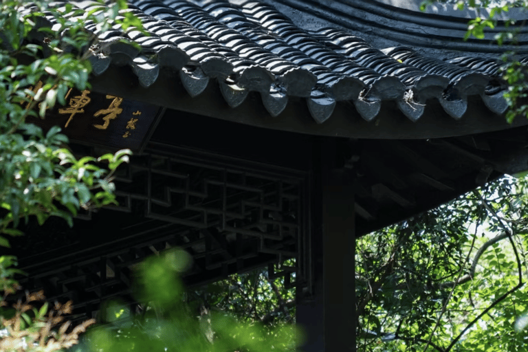 Shanghai: Sheshan Hill Private Tour with Hotel Pickup