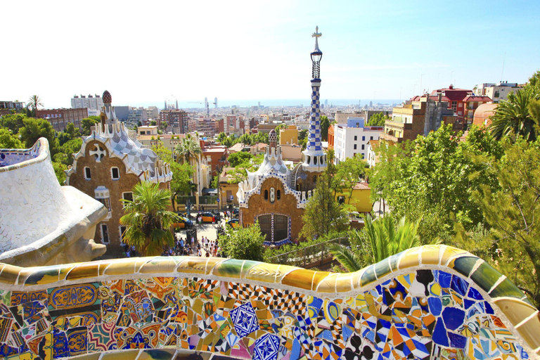 From Paris: 7-Day Avignon, Barcelona, and Bordeaux Tour