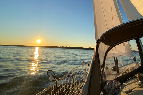 Estocolmo: Tour particular em um barco a velaPasseio de barco em Estocolmo