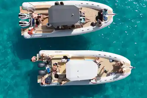 From Trapani: Favignana & Levanzo Luxury Private Boat Tour