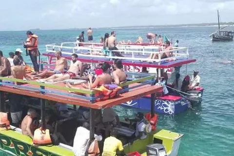 WATAMU,Snorkeling/avvistamento dei delfini, frutti di mare, crociera sul torrente Mida