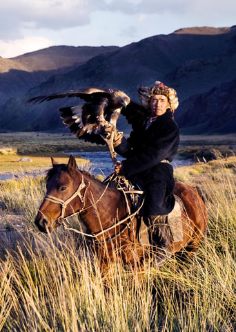 Ulaanbaatar: Terelj Horseback & Nomad Family Tour with Lunch
