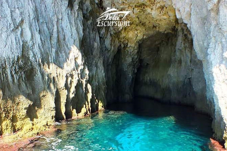 Syracuse: Ortigia Island and Sea Caves Boat Tour