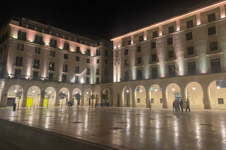 Alicante: Private Easy-walking City Tour & Castle.Shore also