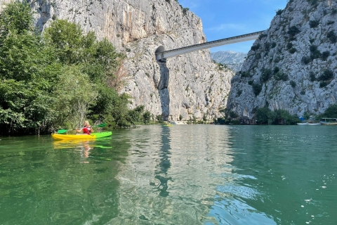 Omiš: rivierkajakken en snorkelen op zeeBegeleide kajaktocht