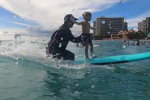 Oahu: Surfing Lesson with Native Hawaiian Instructor