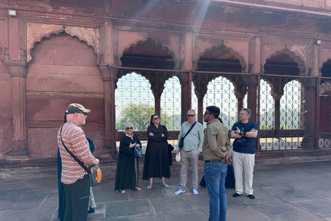 Delhi : visite citadine privée d'une journée ou d'une demi-journée à Old et New DelhiVisite d'une journée complète de l'Ancienne et de la Nouvelle Delhi (voiture + guide)