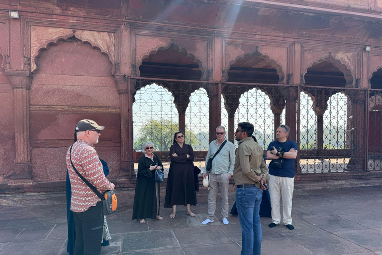 Delhi : visite citadine privée d'une journée ou d'une demi-journée à Old et New DelhiVisite d'une journée complète de l'Ancienne et de la Nouvelle Delhi (voiture + guide)