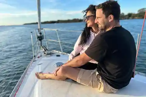 Gold Coast: Private Afternoon Tea Sailing Charter