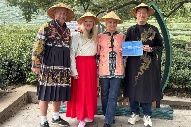 Hangzhou: Small-Group Day Trip from Shanghai by Bullet Train