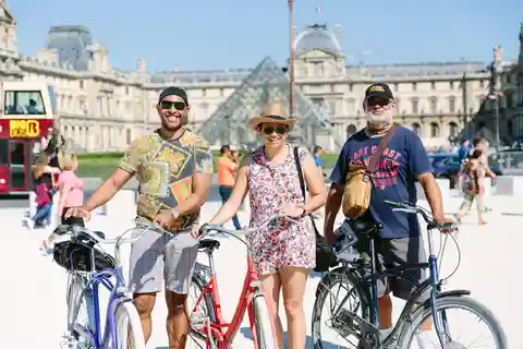 Private Highlights of Paris Bike Tour