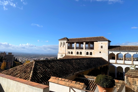 Granada: rondleiding en tickets voor Alhambra en Nasrid-paleizenGroepsreis in het Spaans